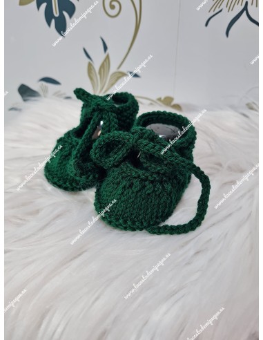Patucos de Hilo o lana Artesanales Burdeos Cordones