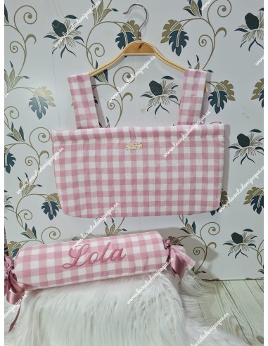 Cojín antivuelco o caramelo Vichy rosa maquillaje cuadro mediano con lazos de raso a juego
