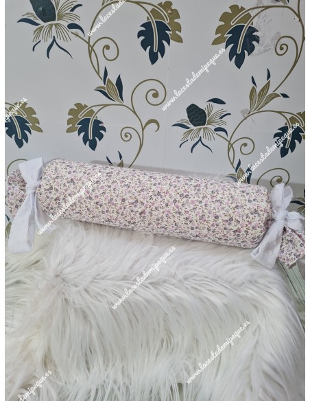 Cojín antivuelco o caramelo Flores Morado y Gris Lazos Plumeti Blanco