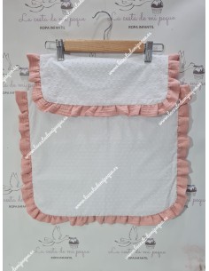 Colcha Capazo Universal Plumeti Blanco volantito alrededor bambula rosa empolvado