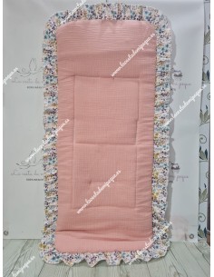 Funda Universal Bambula Rosa Volante Flores Otoñales en tonos rosa