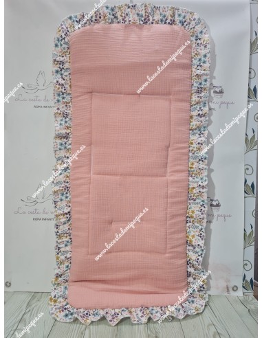 Funda Universal Bambula Rosa Volante Flores Otoñales en tonos rosa