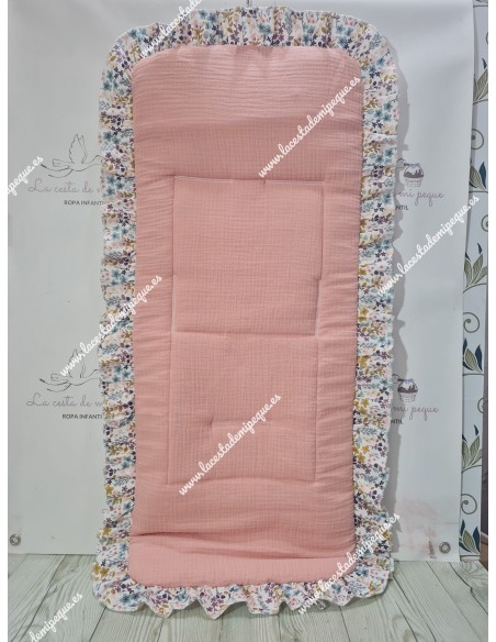 Funda Universal Bambula Rosa Volante Flores Otoñales en tonos rosa
