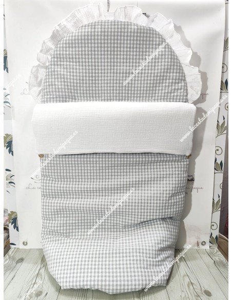 Saco silla Universal Vichy gris Cuadro pequeño combinado en volante y embozo con Bambula Blanca