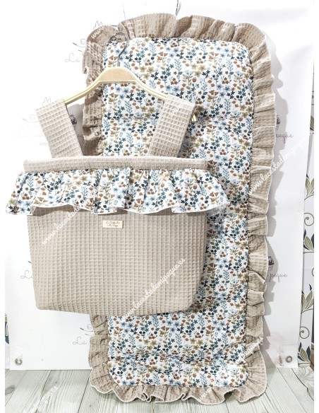 Funda Universal Flores Otoñales Celeste Volante a todo alrededor en tejido Waffle camel