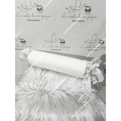 Cojín antivuelco o caramelo Bambula Blanco Lazos Flores...