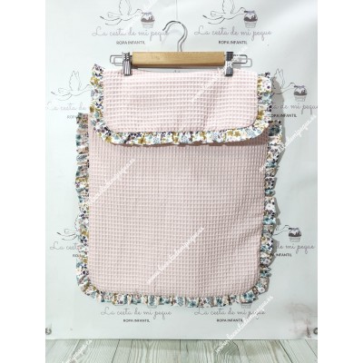 Colcha Capazo Universal Waffle Rosa Volante Flores...