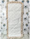 Funda Universal Flores camel con  Volante a todo alrededor en tejido de bambula lino