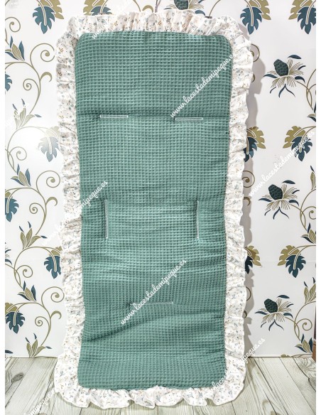 Funda Universal Waffle Verde Jade con Volante a todo alrededor en tejido de Flores Camel