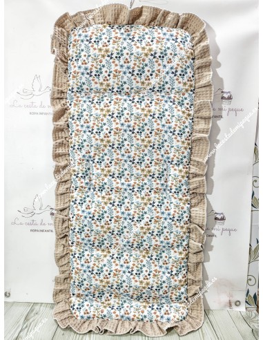 Funda Universal Flores Otoñales Celeste Volante a todo alrededor en tejido Waffle camel