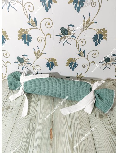 Cojín antivuelco o caramelo Waffle verde jade Lazo plumeti blanco