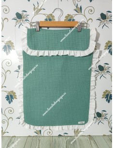 Colcha Capazo Universal Waffle Verde Jade Volante plumeti blanco
