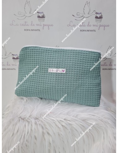 Pack Bolso, Cubrecapazo, Colcha, Colchoneta Capazo, Salvababas, Neceser y Arrullo Waffle Verde Jade y Elefantes Gris