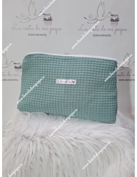 Pack Bolso, Cubrecapazo, Colcha, Colchoneta Capazo, Salvababas, Neceser y Arrullo Waffle Verde Jade y Elefantes Gris