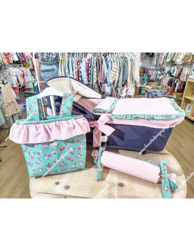 Pack Bolso Pocket, Colcha Capazo y Cojín Vichy Rosa Cuadros-P y Flores Verde